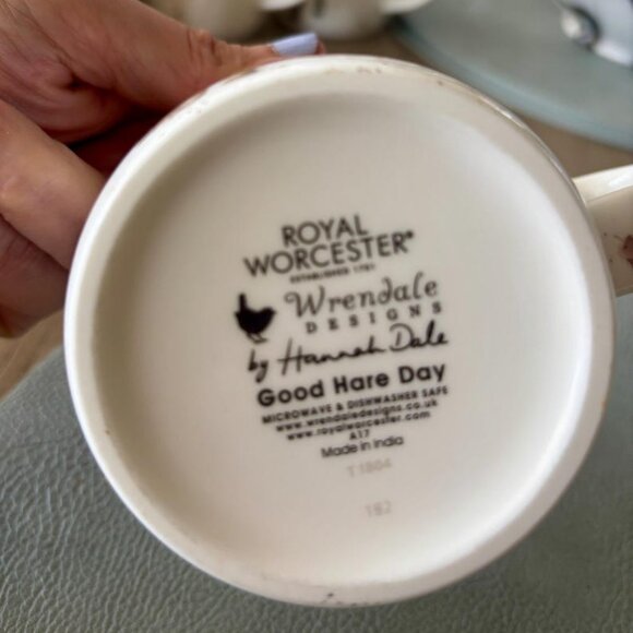 Rabbit Mug Royal Worcester Porcelain, Wrendale Rabbit Mug Royal Worcester Porce - Picture 3 of 5